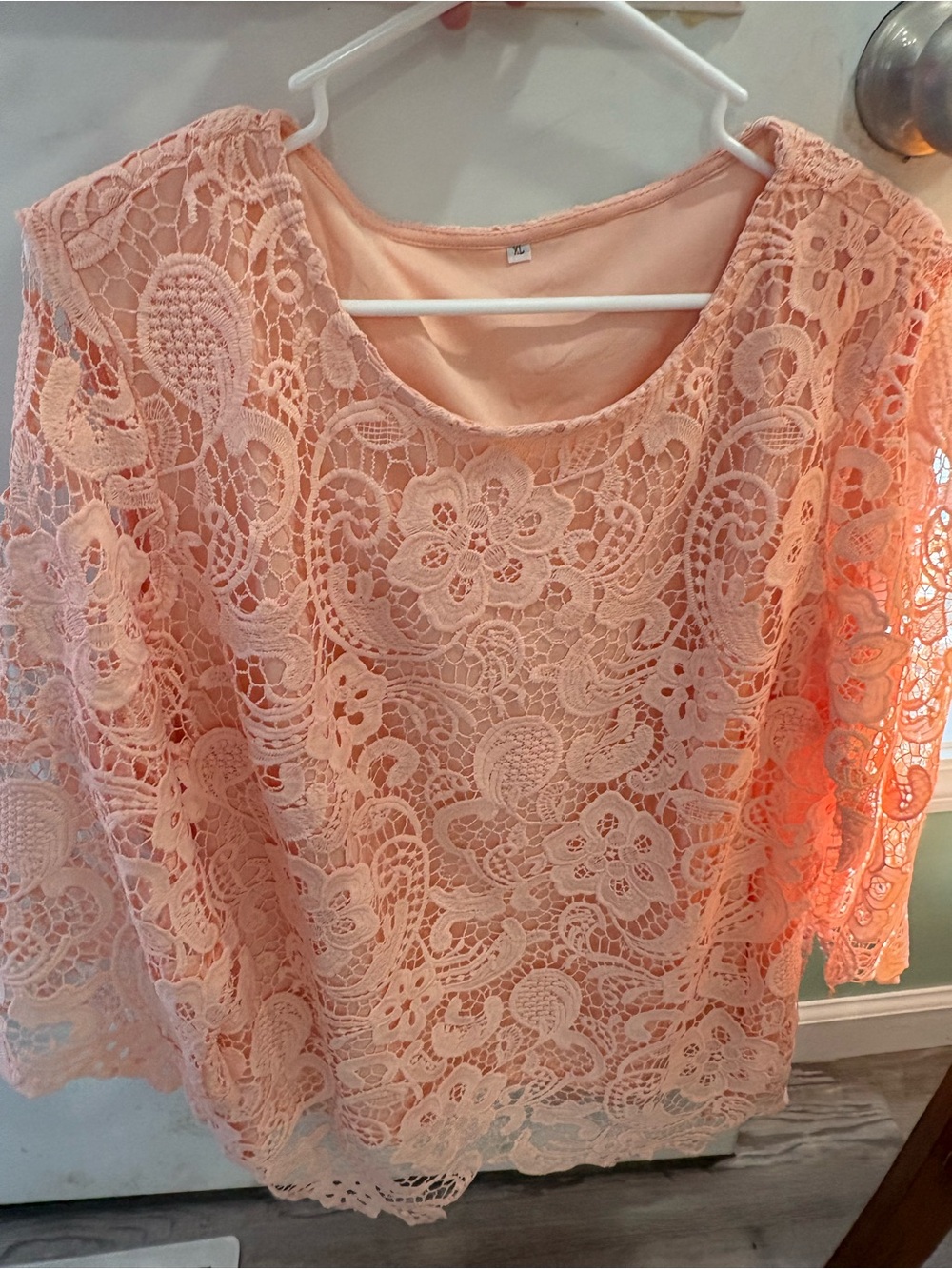 Lace Overlay Scoop Neck Women's Top - Peach